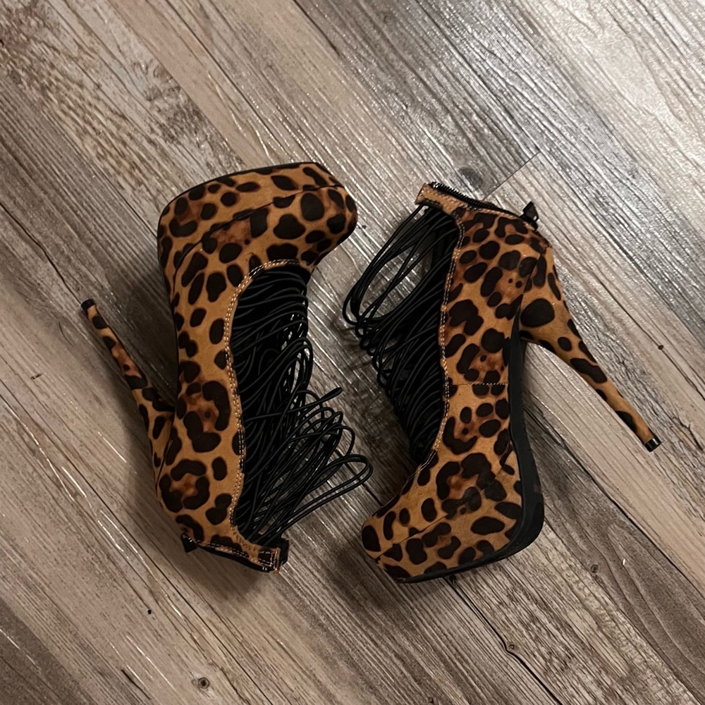 BRAND NEW! Bamboo Leopard Heel | Size: 7 (Retail: $50)